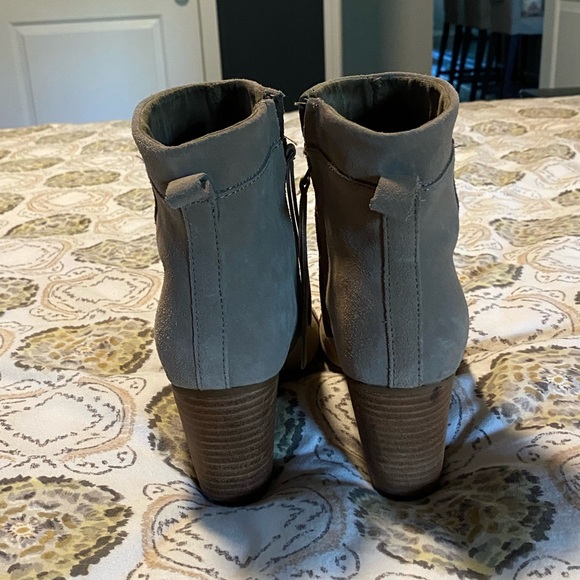 Toms taupe ankle booties - Picture 2 of 3